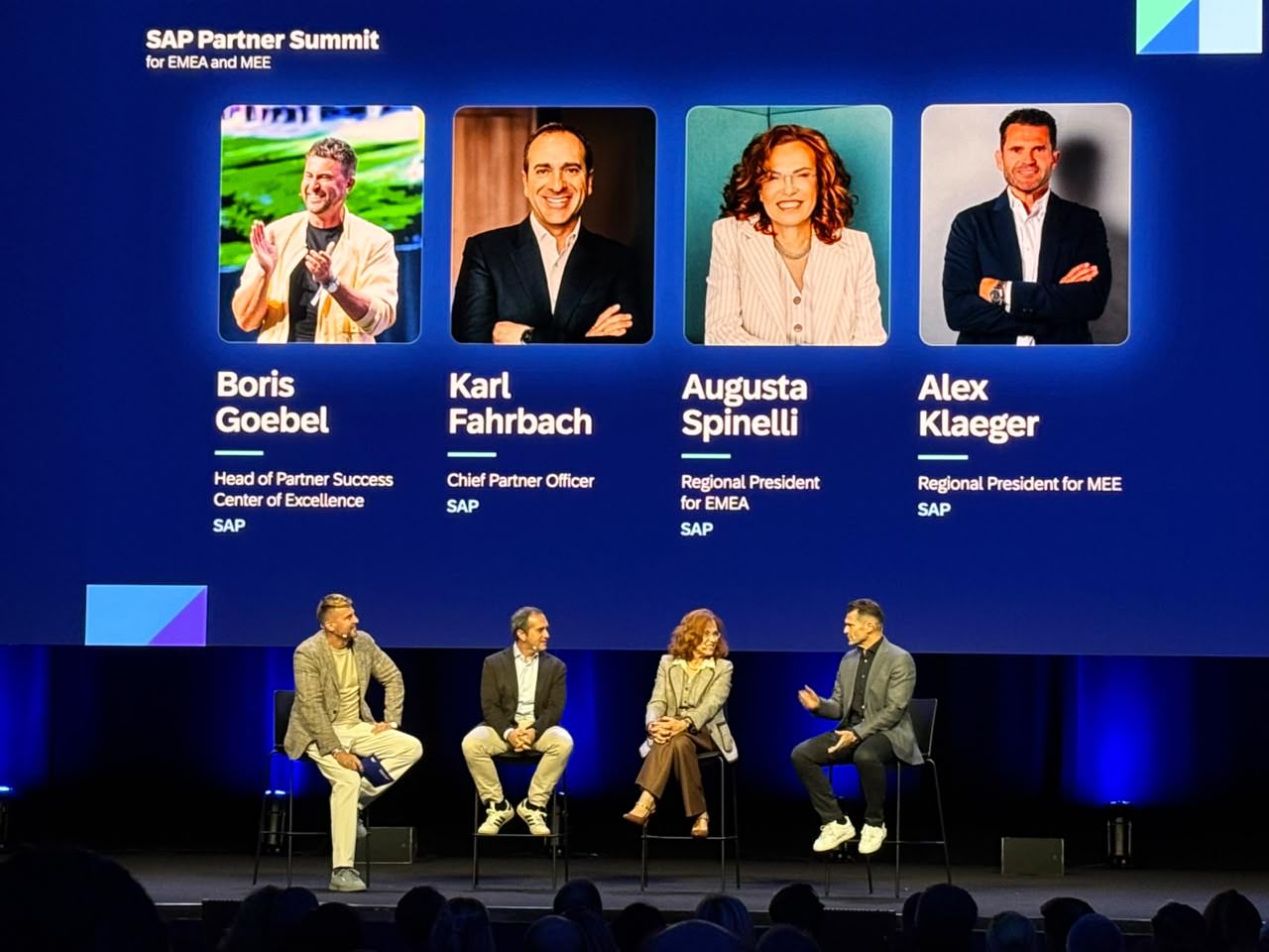 Bühnengespräch mit der SAP Partnerführung auf dem SAP Partner Summit 2026 für EMEA und MEE